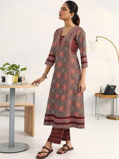 Women Ethnic Motifs Printed Regular Kurta with Trousers & With Dupatta