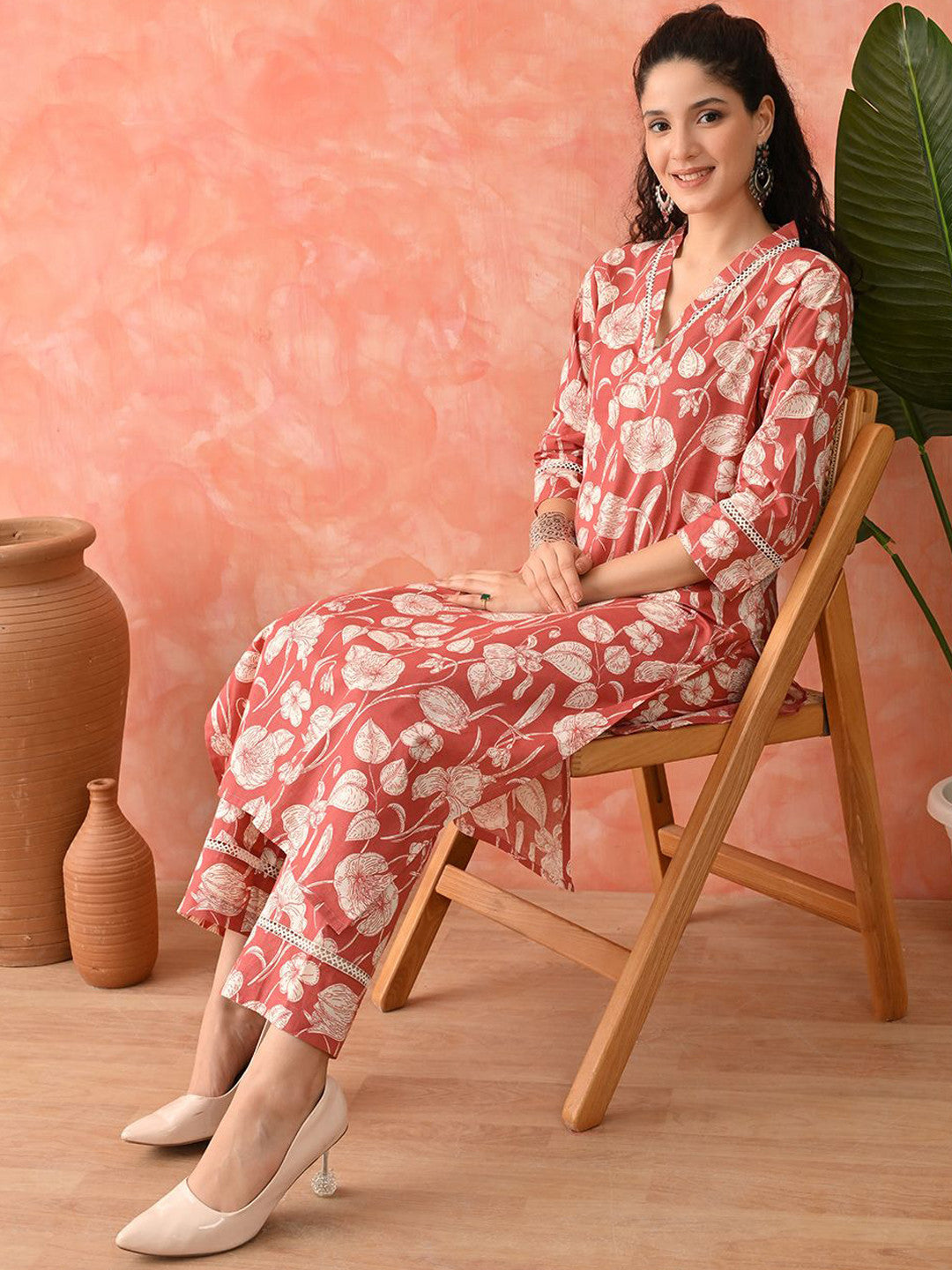 Floral Printed Pure Cotton V-Neck Kurta With Trousers