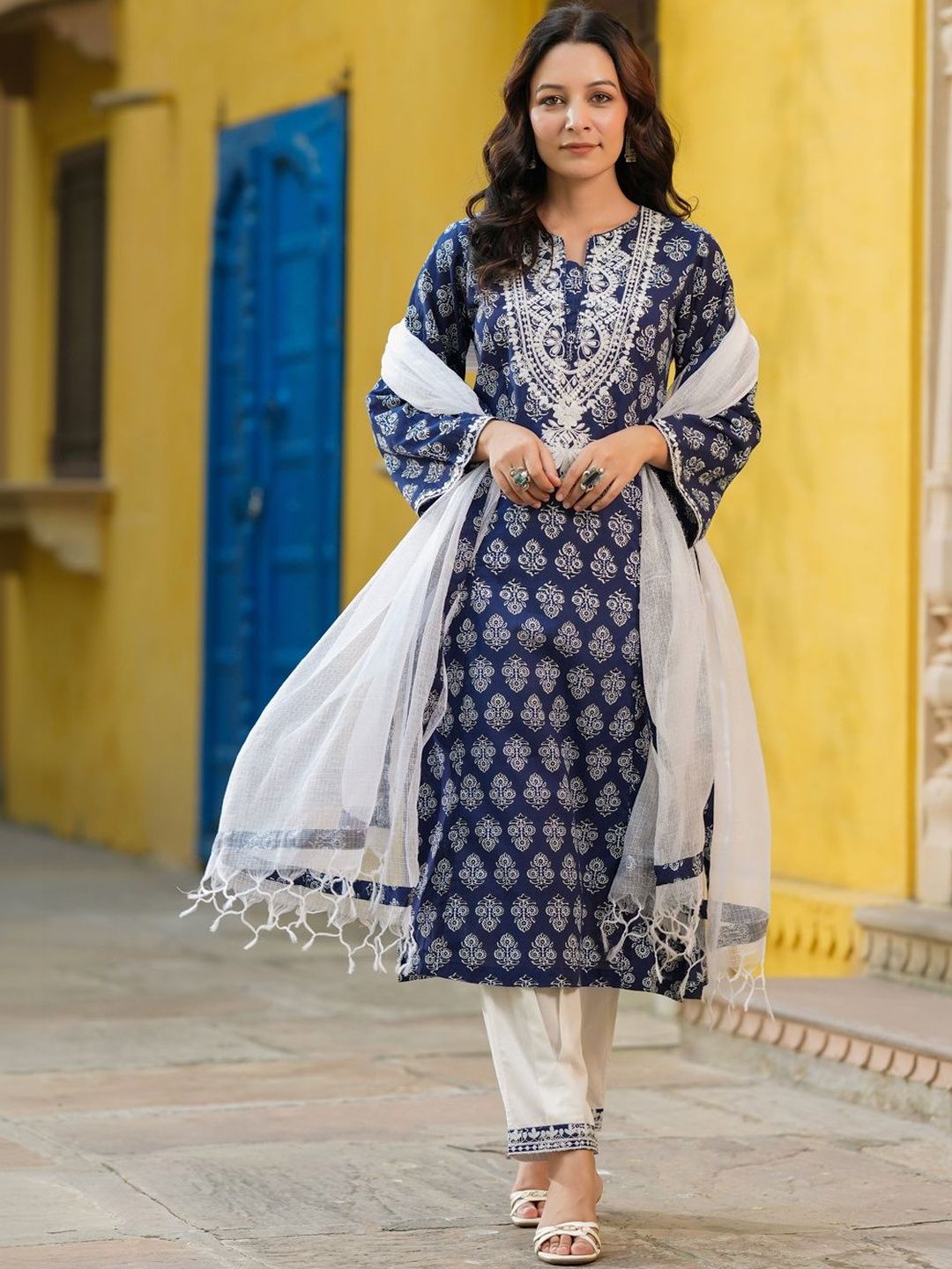 Dhiyona RR Women's Ethnic Motifs Printed Regular Thread Work Pure Cotton Kurta with Trousers & With Dupatta