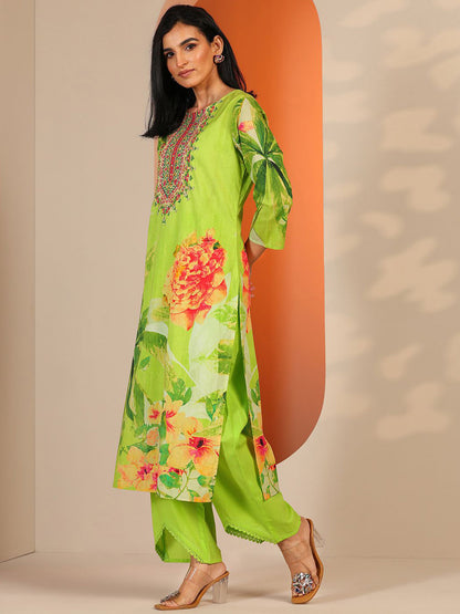 Floral Printed Thread Work Kurta With Trousers & Dupatta