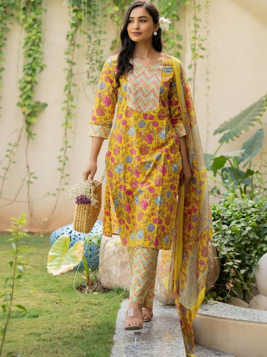 Dhiyona KL Women Mustard Pure Cotton Kurta Sets