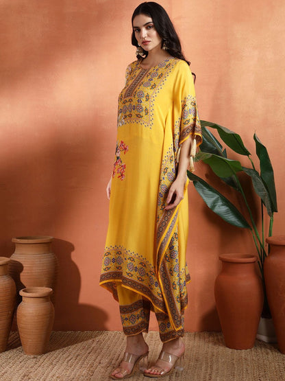 Floral Printed Round Neck Kaftan Kurta With Trousers