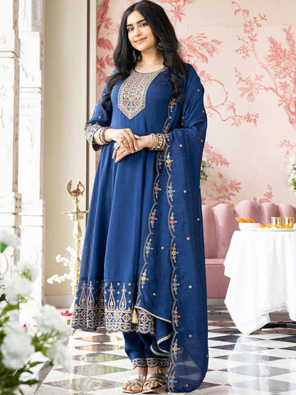 Dhiyona CH Women Floral Embroidered Zari Regular Kurta with Trousers & With Dupatta