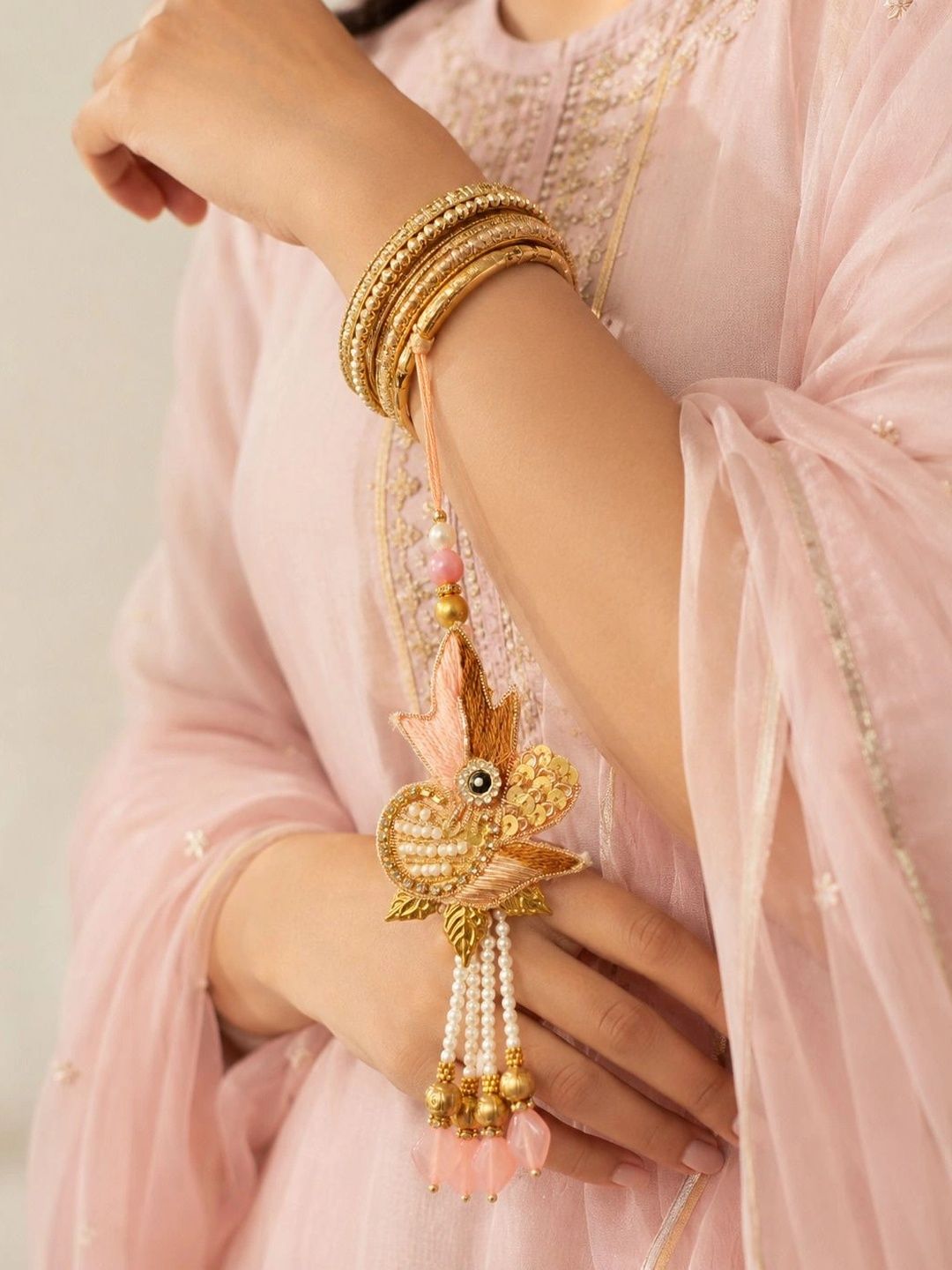 Dhiyona Rakhi