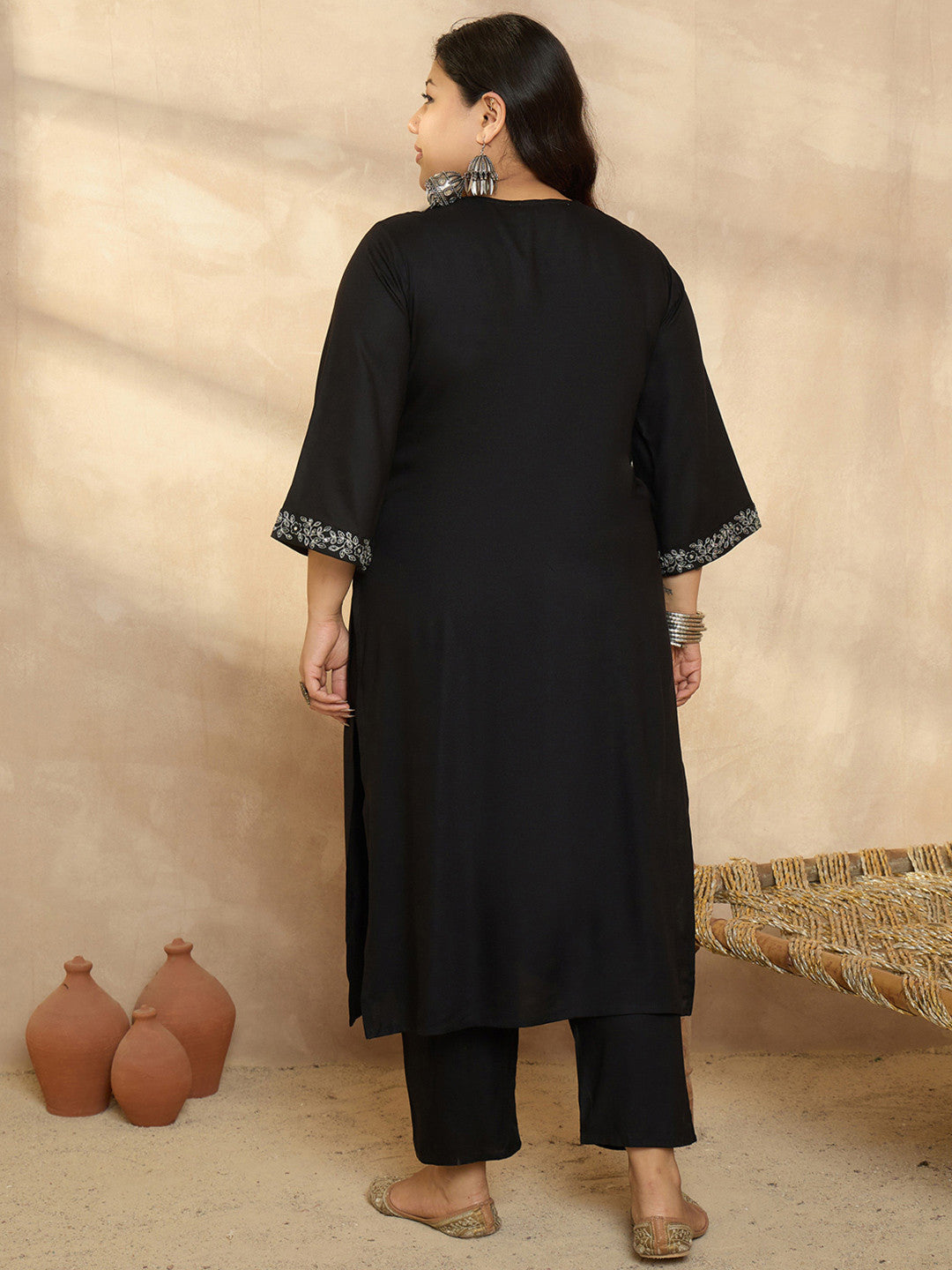 Plus Size Ethnic Motifs Embroidered Regular Thread Work Kurta with Trousers