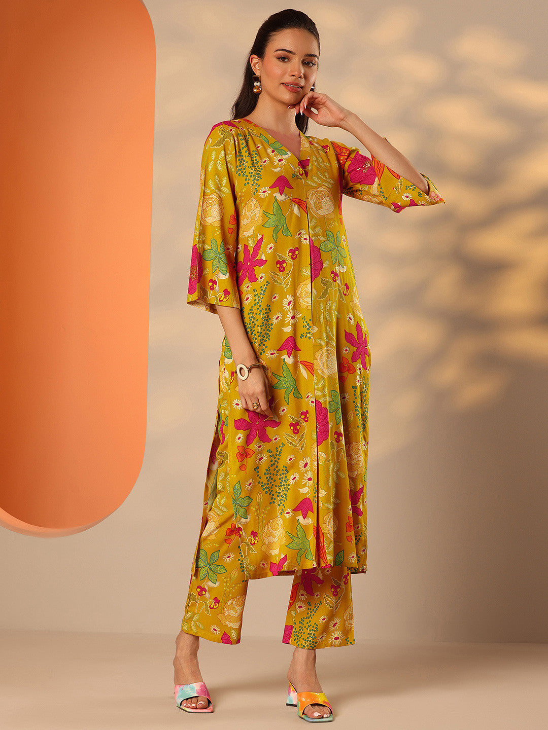 Floral Printed V-Neck A Line Kurta With Trousers