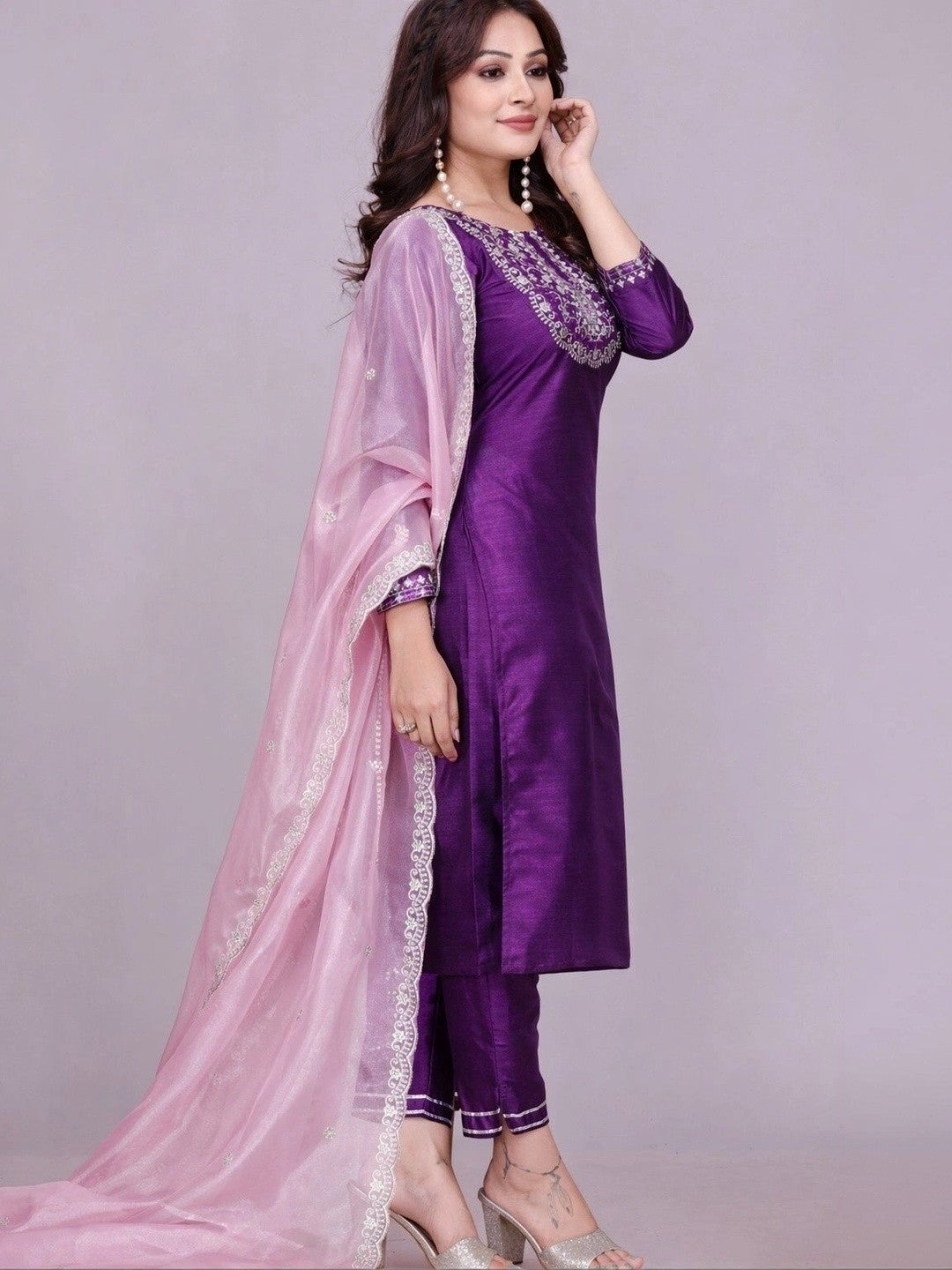 Women Ethnic Motifs Embroidered Regular Kurta with Trousers & With Dupatta