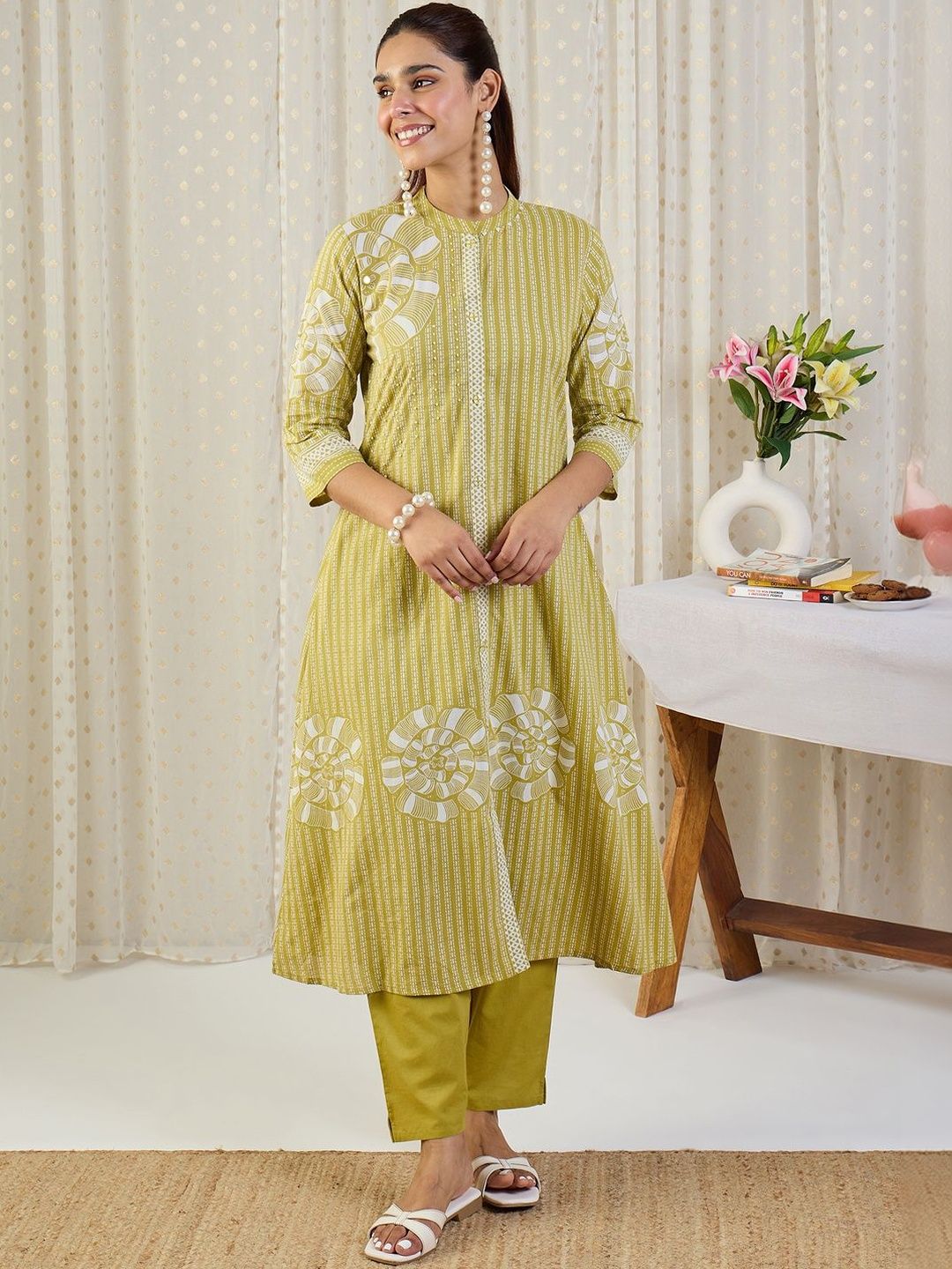 Dhiyona IE Floral Printed Mandarin Collar Pure Cotton A-Line Kurta With Trousers