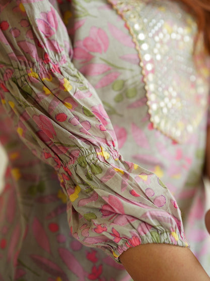 Dhiyona KL Floral Printed Thread Work Pure Cotton Straight Kurta With Trousers & Dupatta