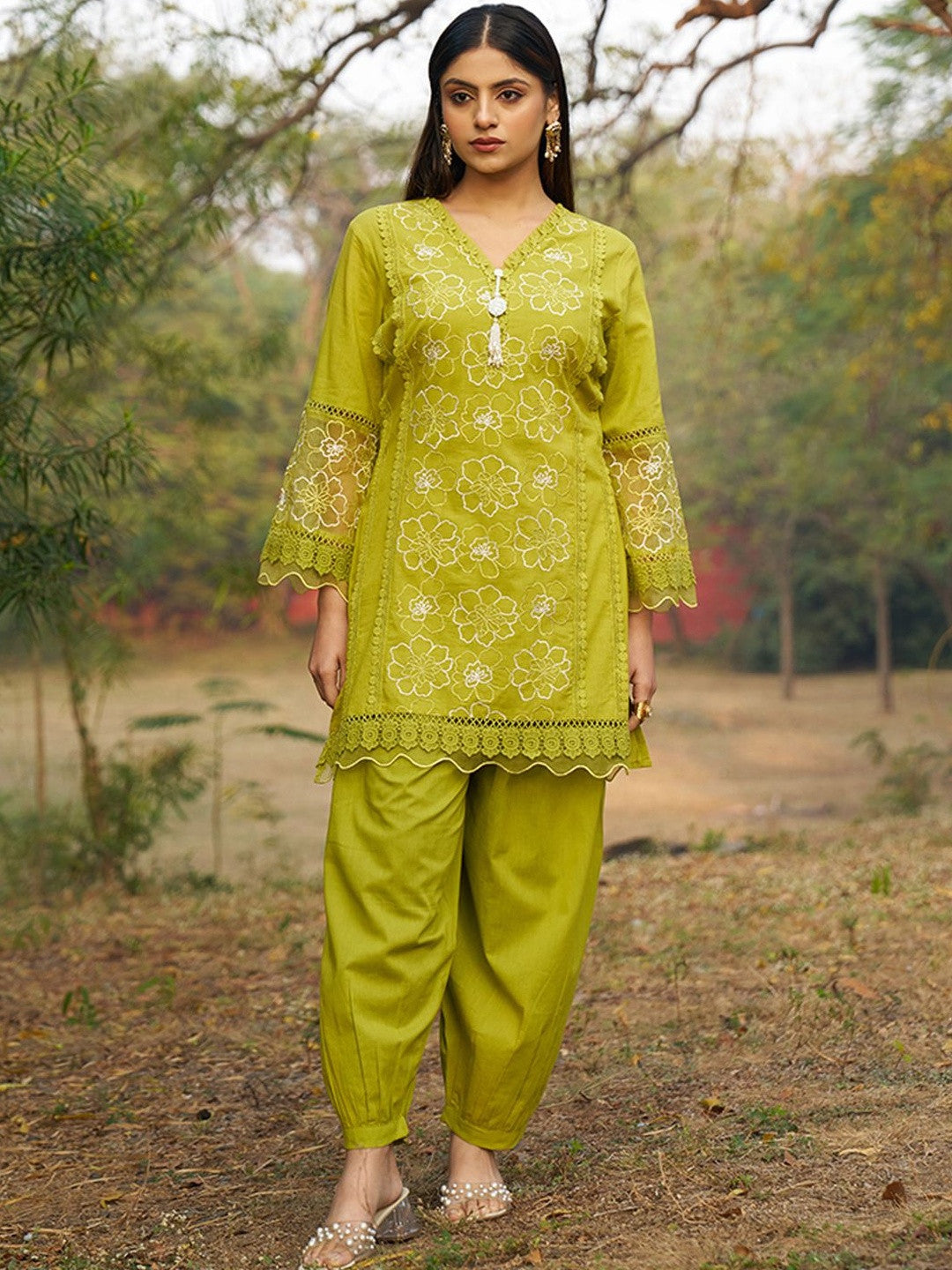 Dhiyona SN Embroidered Pure Cotton V-Neck Kurti & Salwar