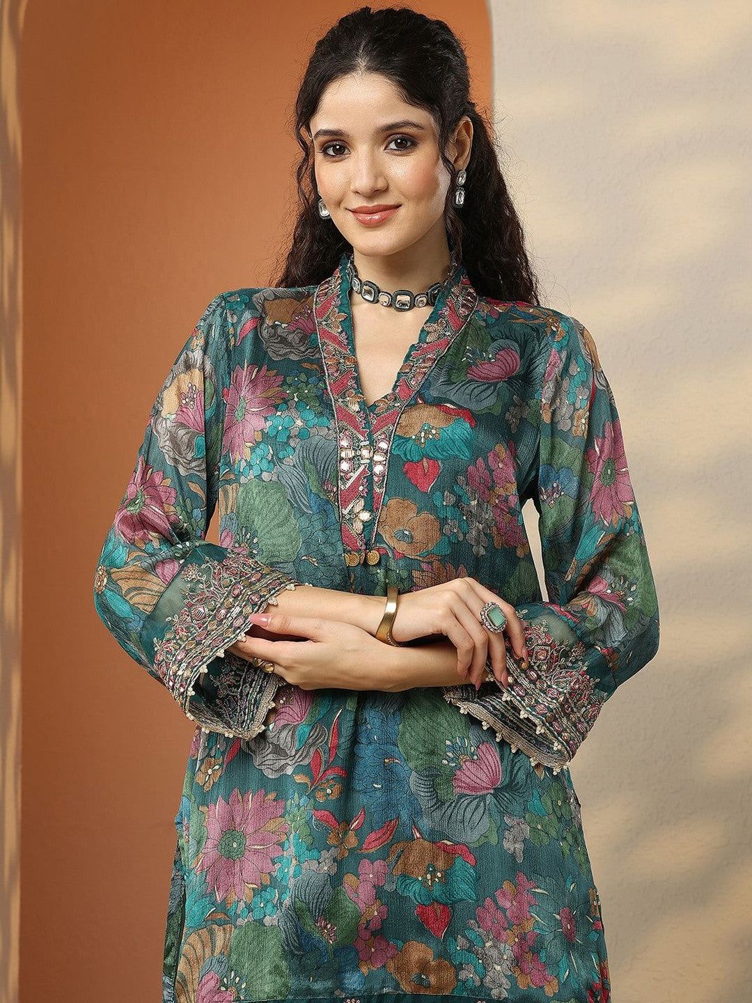 Women Floral Printed Regular Thread Work Kurta with Palazzos & With Dupatta