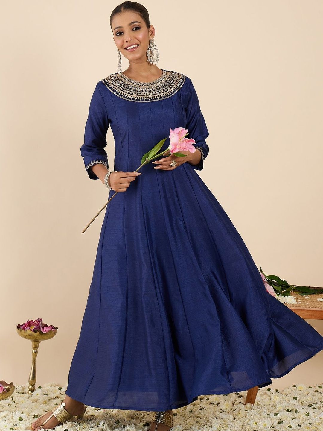 Dhiyona IE Women Ethnic Motifs Embroidered Panelled Thread Work Kurta with Trousers