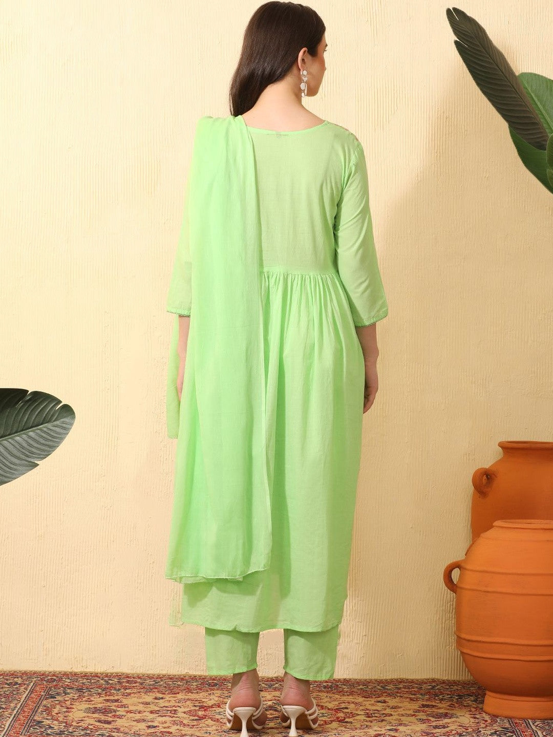 Women Floral Embroidered Empire Thread Work Pure Cotton Kurta with Trousers & With Dupatta