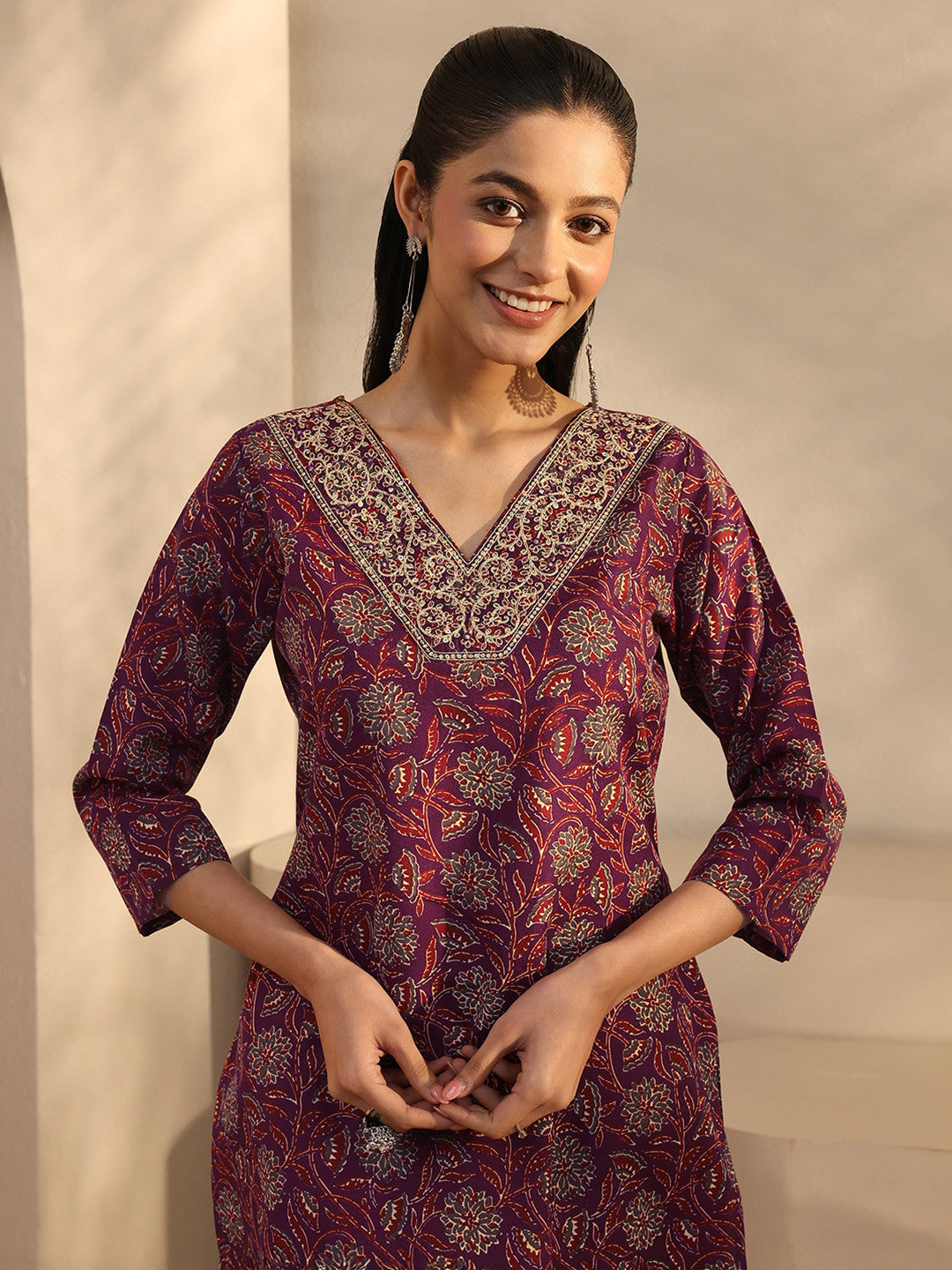 Women Floral Printed Regular Kurta with Trousers & With Dupatta