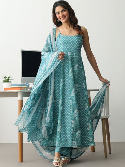 Women Printed Regular Cotton Blend Kurta with Trousers & With Dupatta