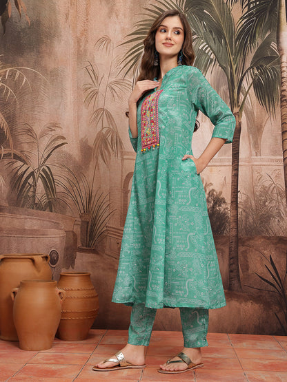 Ethnic Motifs Print Panelled Mirror Work Kurta with Trousers