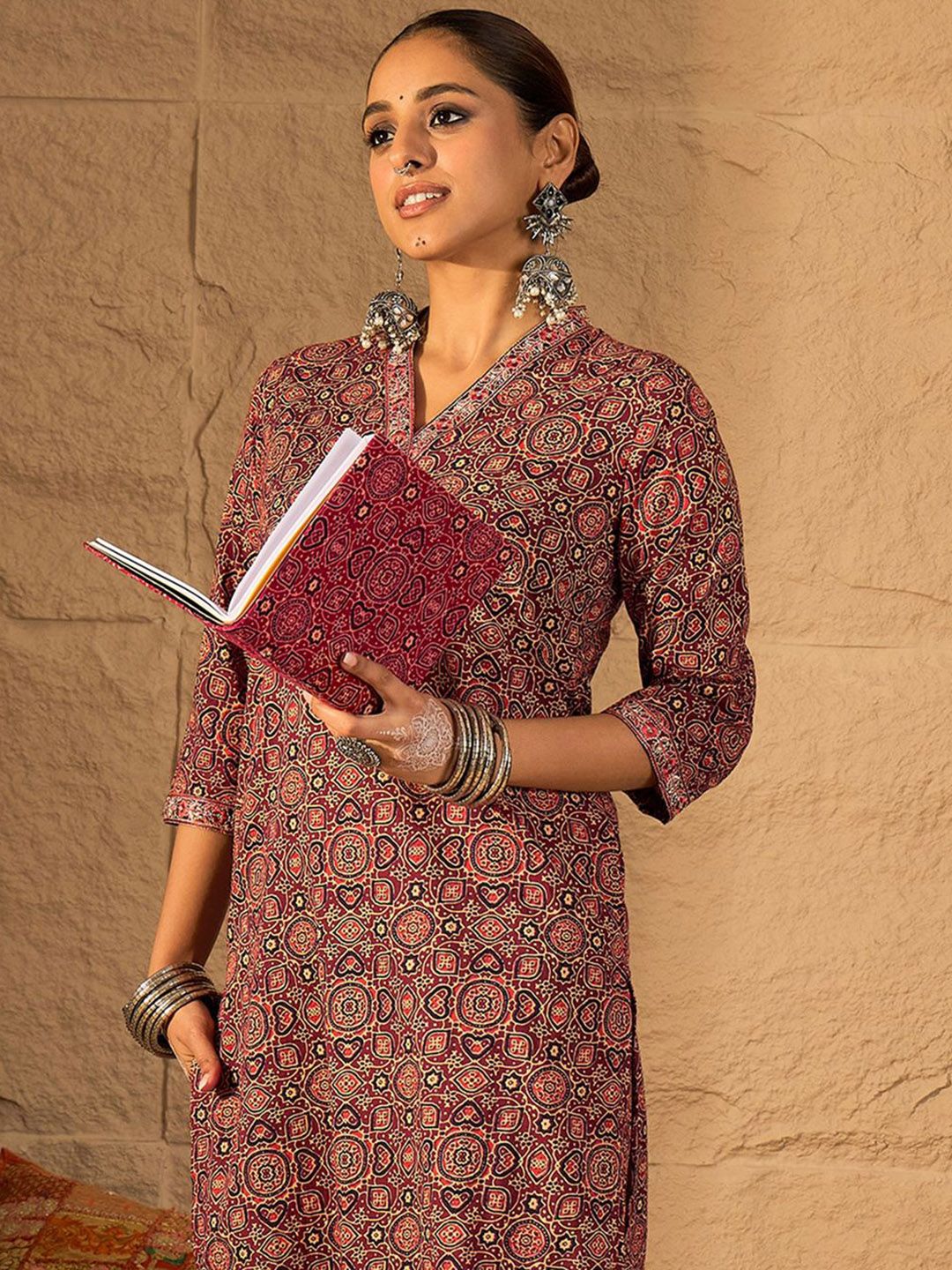 Dhiyona IE Women Ethnic Motifs Printed Pure Cotton Kurta with Trouser