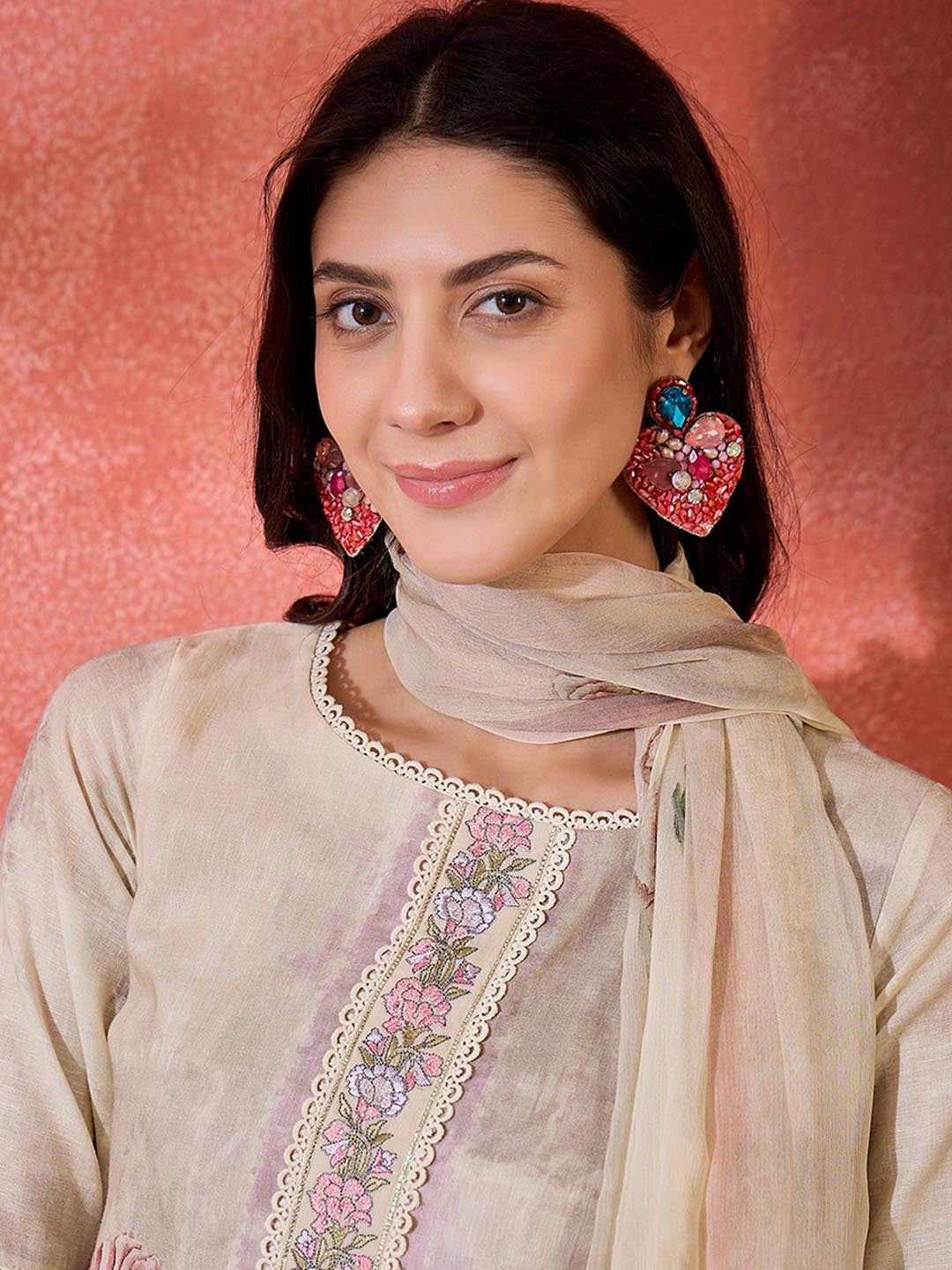 Women Floral Embroidered Linen Kurta with Trousers & Dupatta