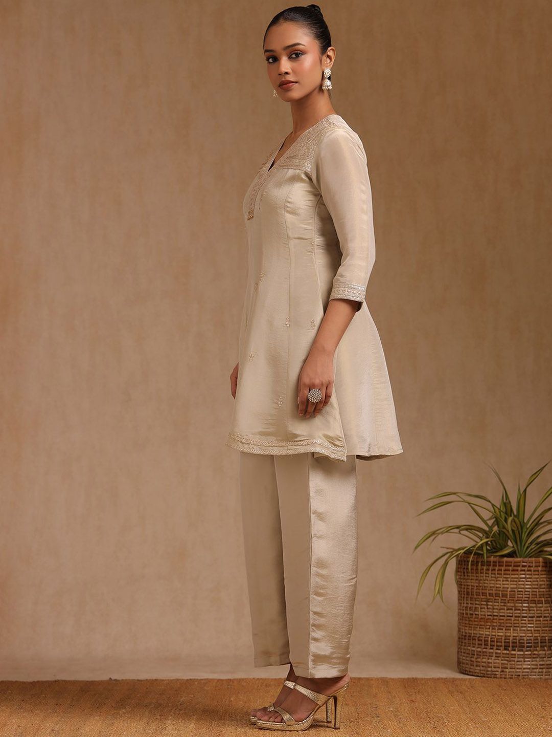 Dhiyona SO Women's Women Ethnic Motifs Embroidered Sequinned Kurta with Trousers