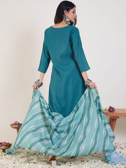Ethnic Motifs Embroidered V-Neck Thread Work Kurta & Trousers With Dupatta
