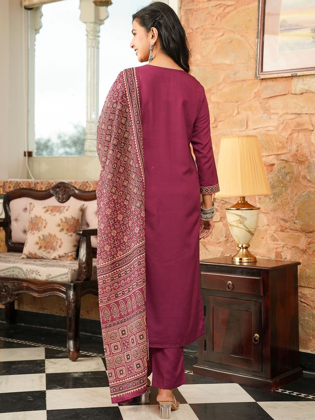 Dhiyona KL Ethnic Motifs Embroidered Straight Thread Work Kurta With Trouser & Dupatta