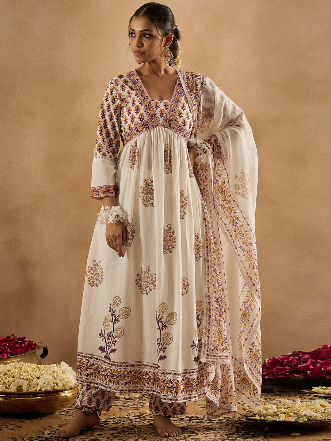 Women Floral Printed Empire Pure Cotton Kurta with Trousers & With Dupatta