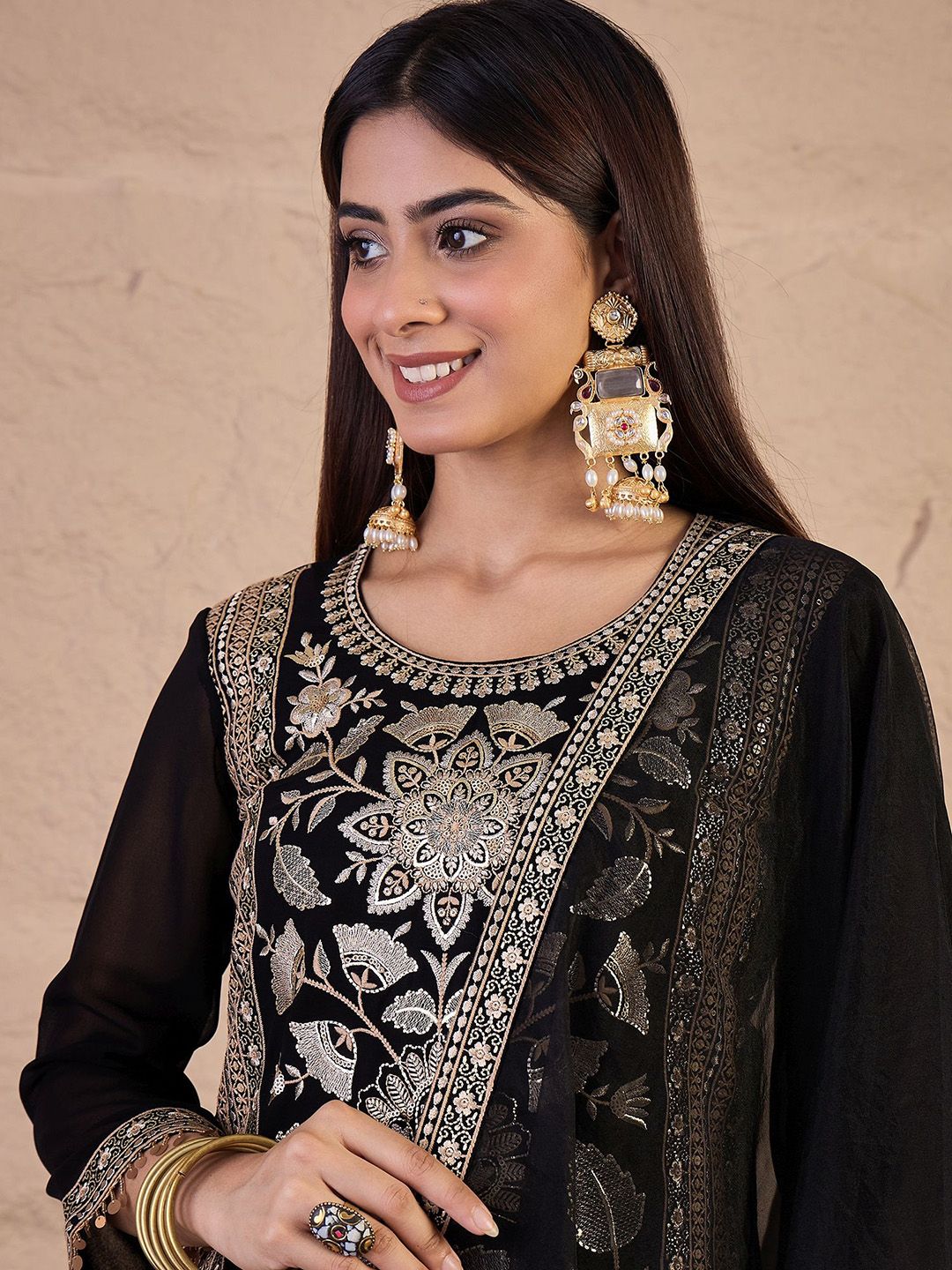 Dhiyona IN Women Embroidered Kurta with Sharara & Dupatta