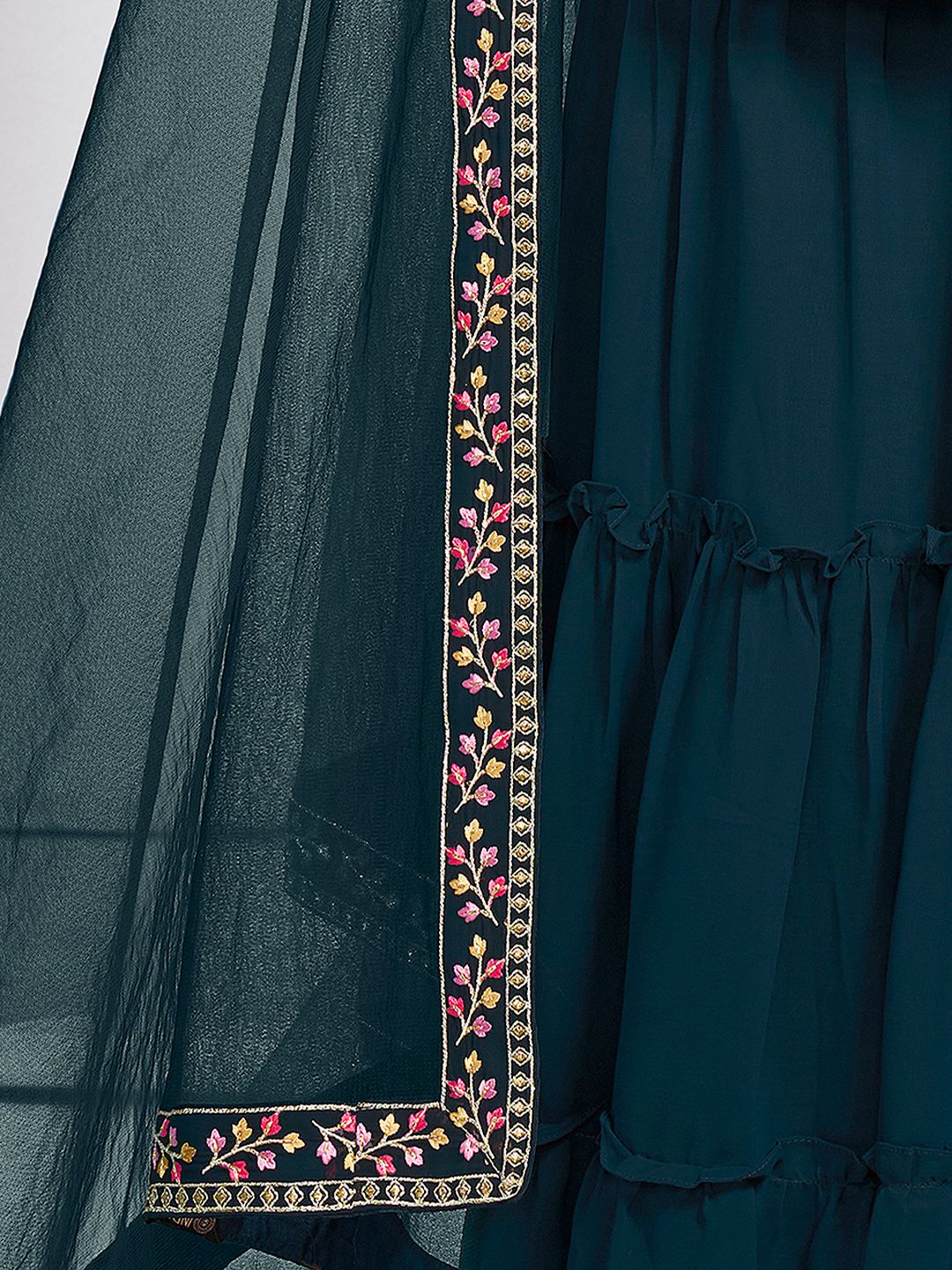 Dhiyona IN Women Floral Embroidered Regular Thread Work Kurta with Sharara & With Dupatta