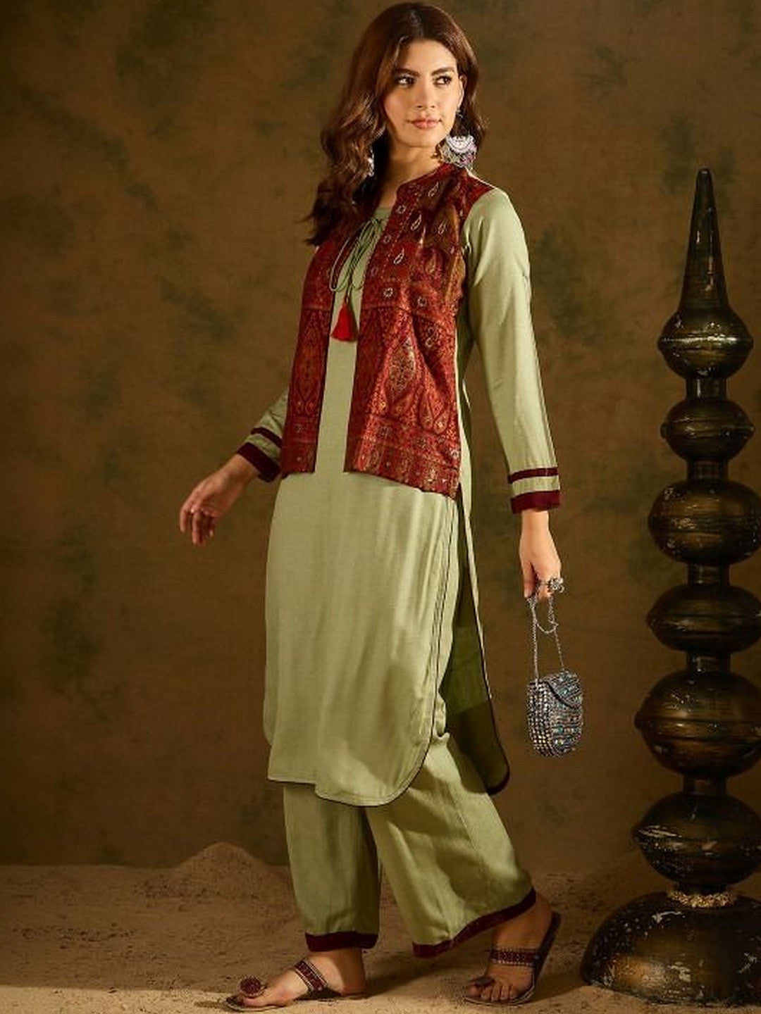 Mandarin Collar Kurta & Trousers