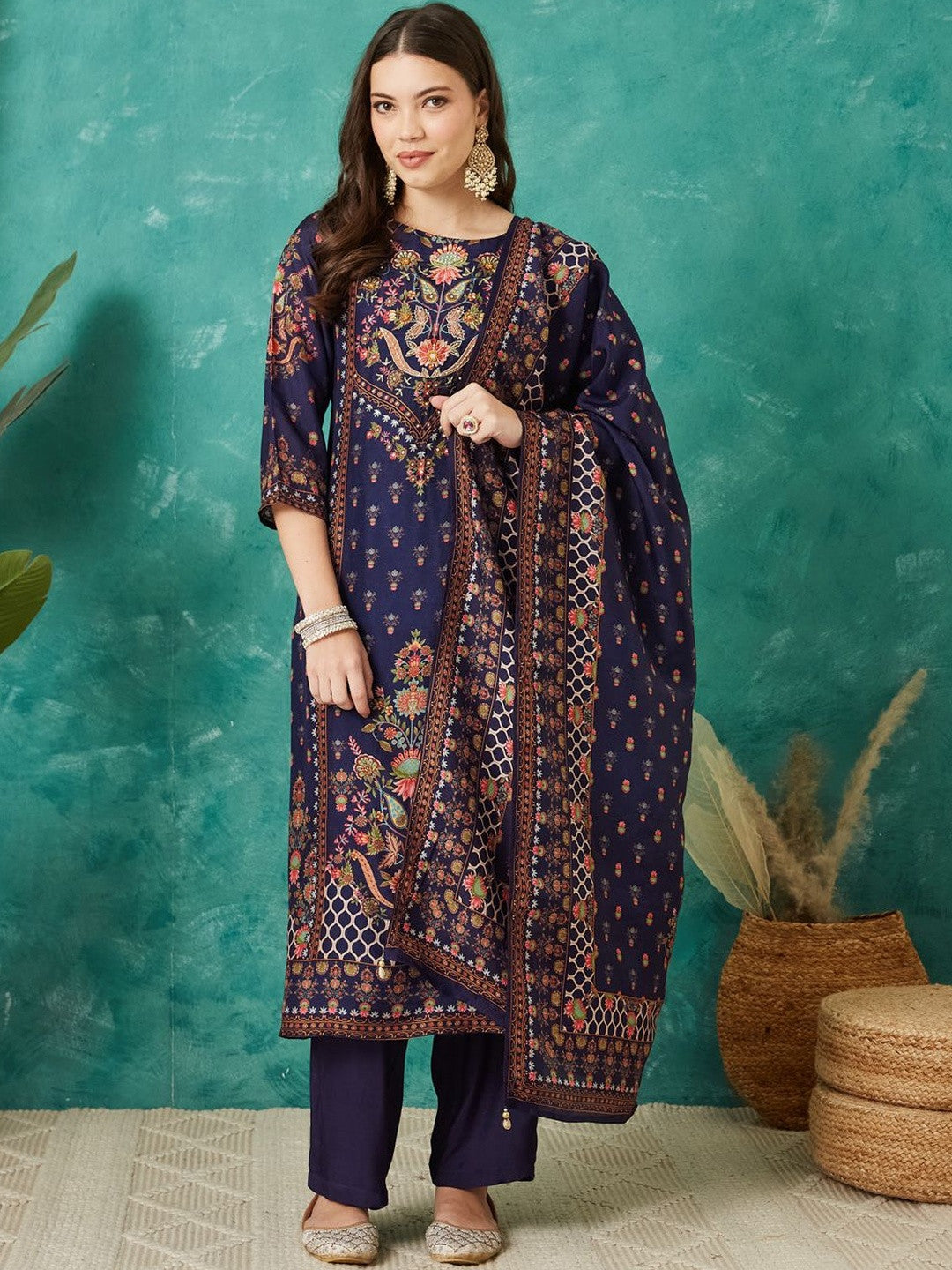 Printed Round Neck Kurta & Trousers With Dupatta