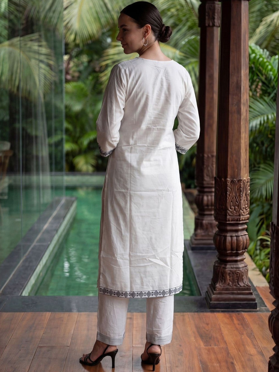 Women Embroidered Regular Thread Work Pure Cotton Kurta with Trousers