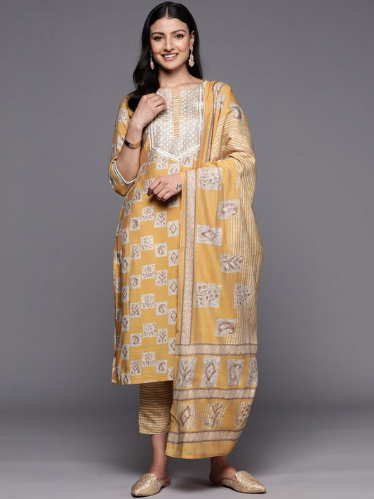 Women Ethnic Motifs Printed Regular Kurta with Trousers & With Dupatta