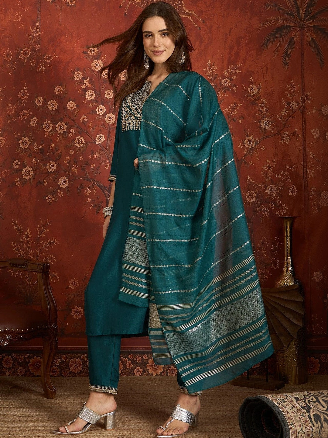 Women Ethnic Motifs Embroidered Regular Thread Work Kurta with Trousers & With Dupatta