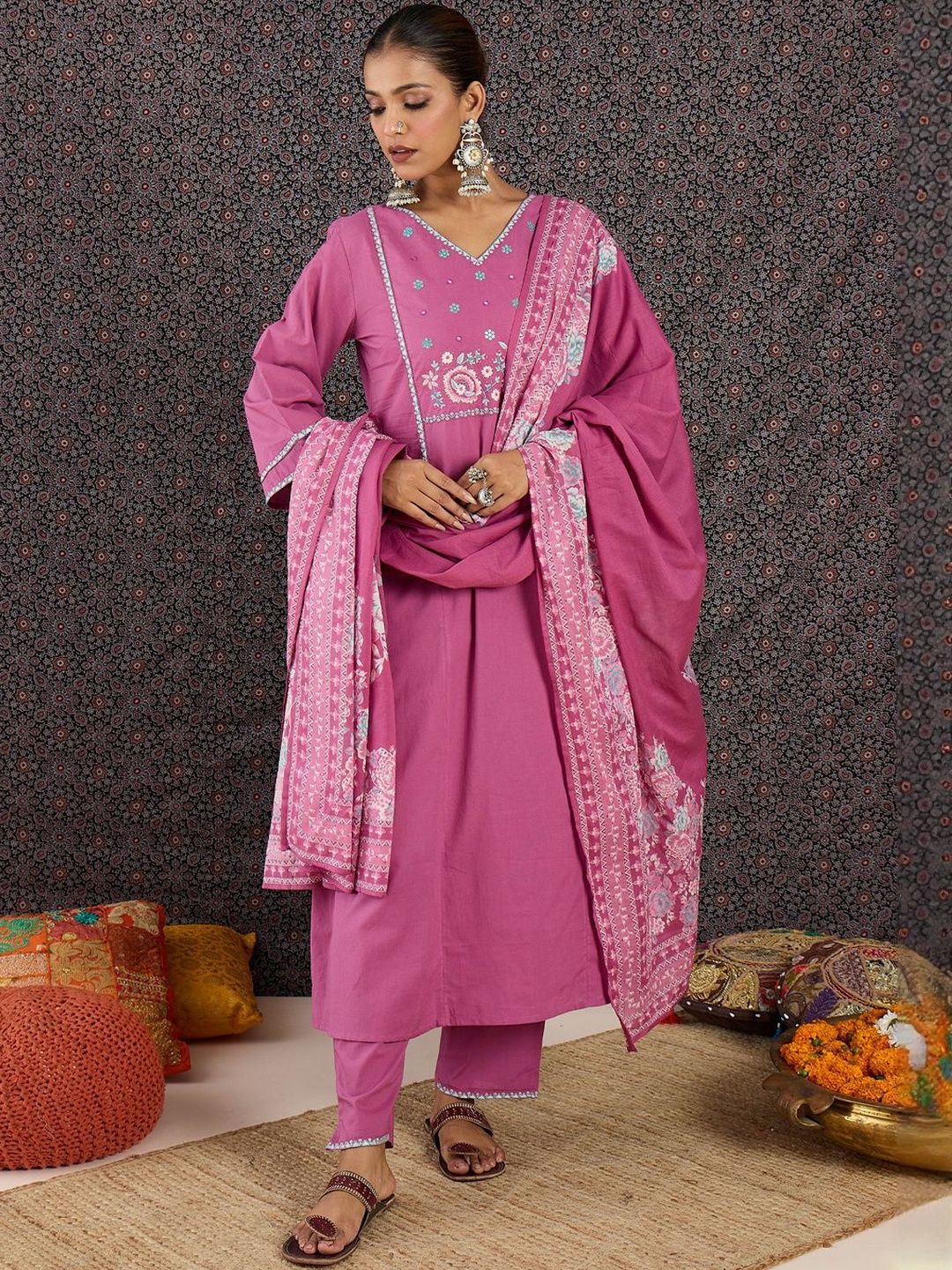 Dhiyona IE Women Floral Embroidered Regular Thread Work Pure Cotton Kurta with Trousers & With Dupatta