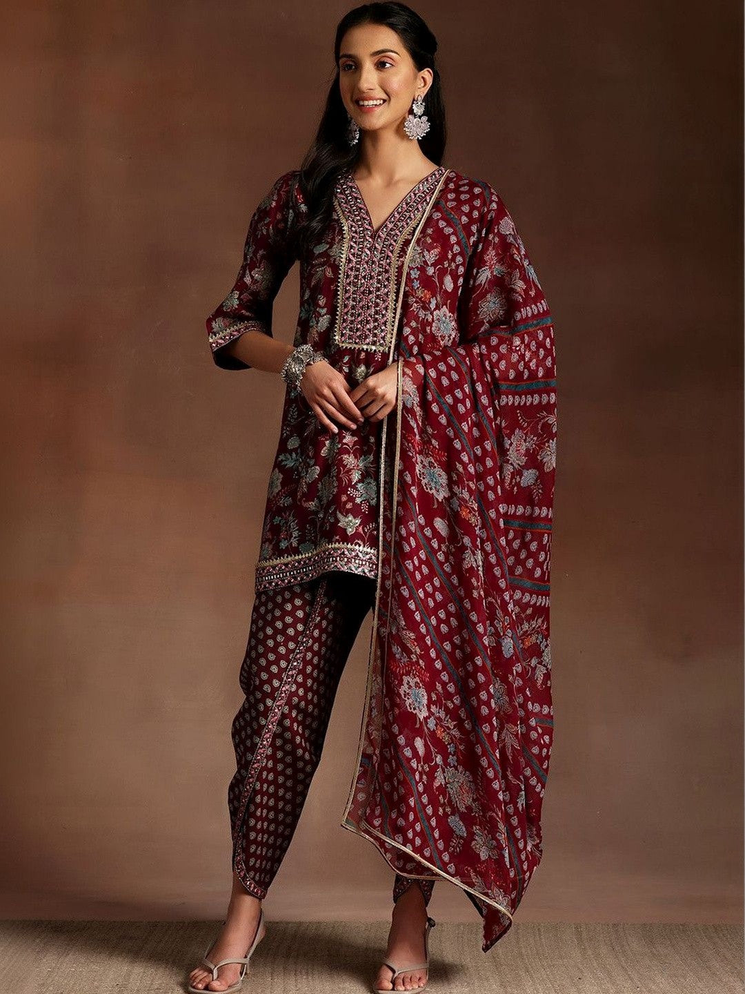 Women Floral Printed Regular Gotta Patti Kurti with Dhoti Pants & With Dupatta