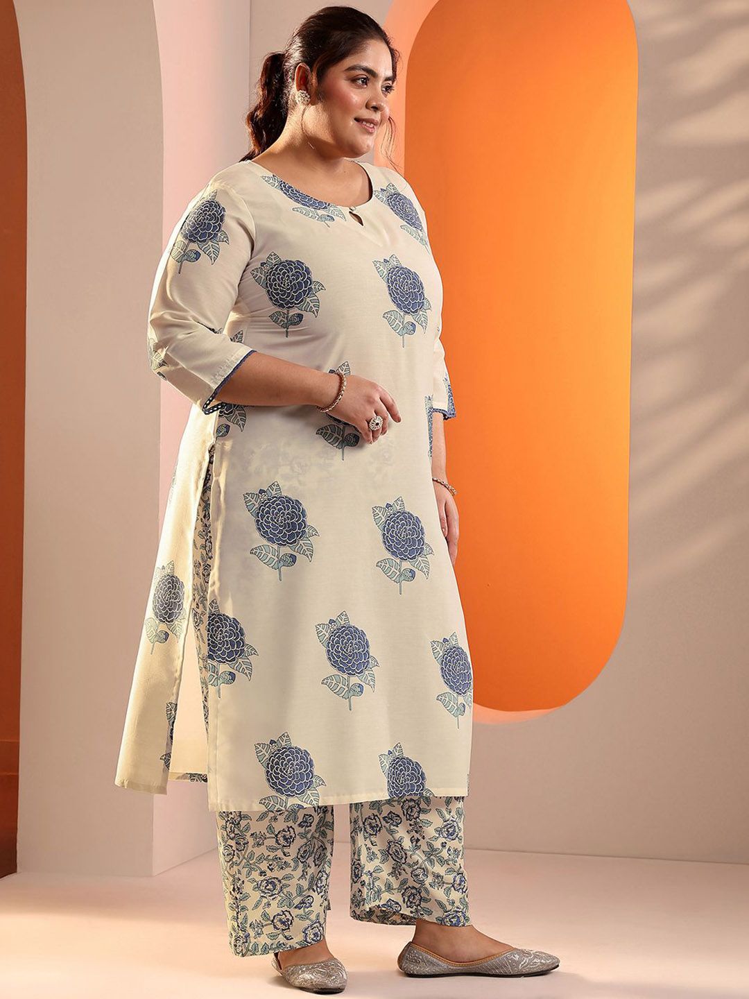 Dhiyona Women's Plus Size Floral Printed Kurta with Trousers & Dupatta