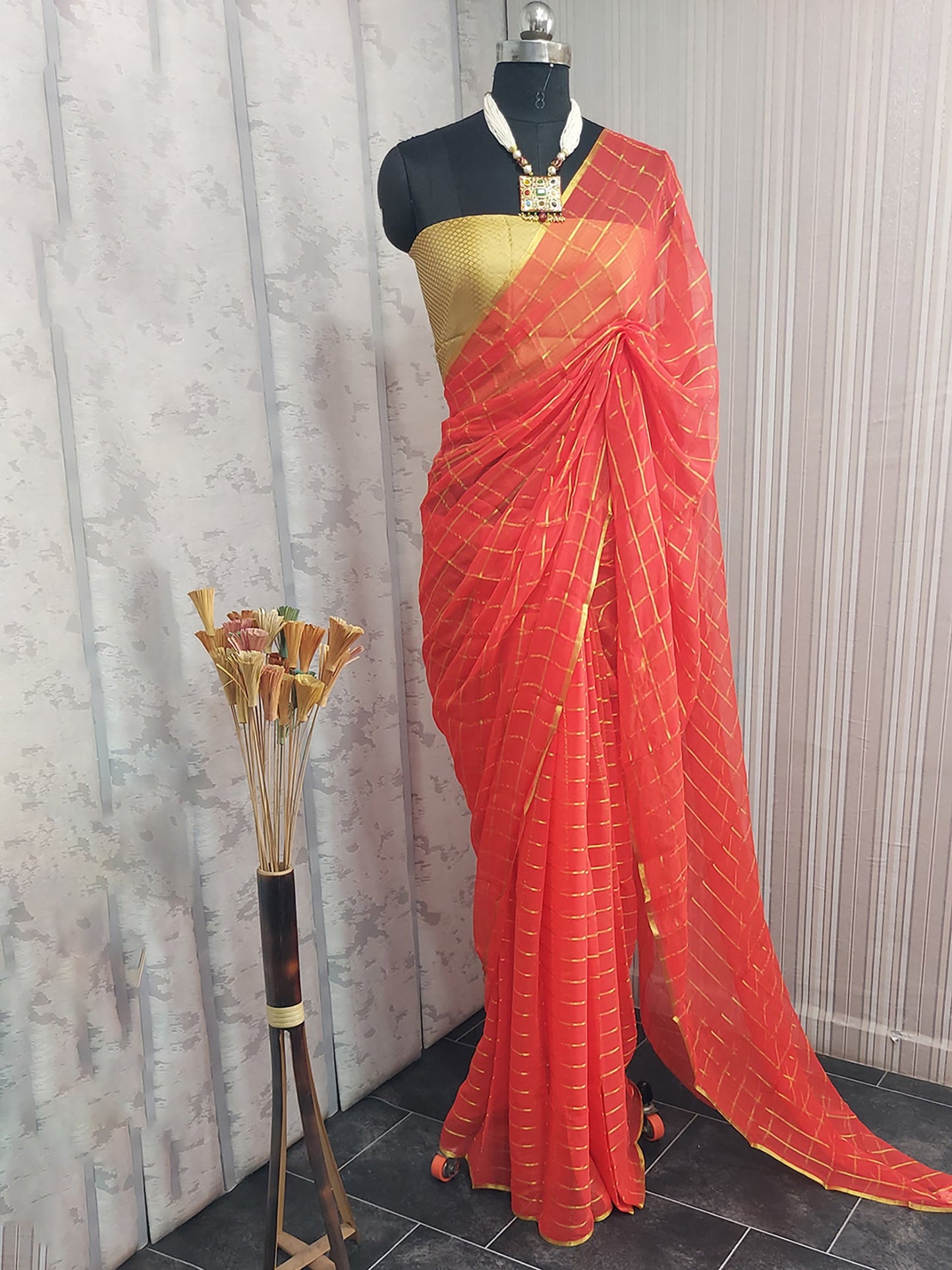 Women's Chiffon Orange Printed Celebrity Saree With Blouse Piece