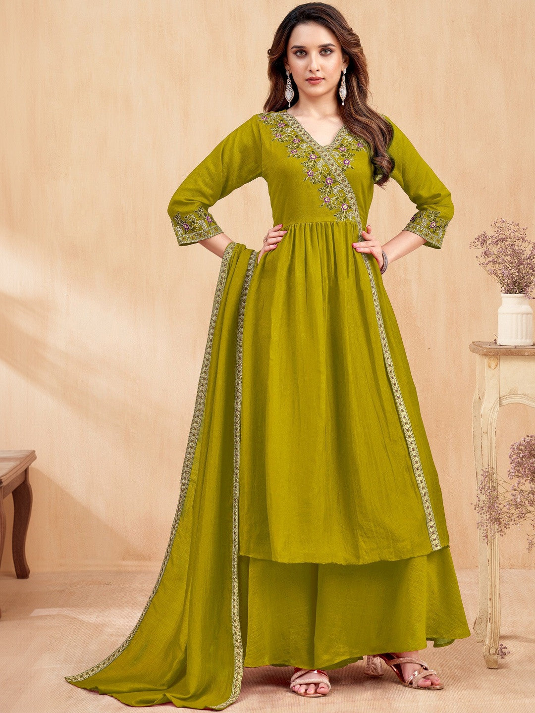 Dhiyona SN Embroidered V-Neck Kurta Trousers & Dupatta