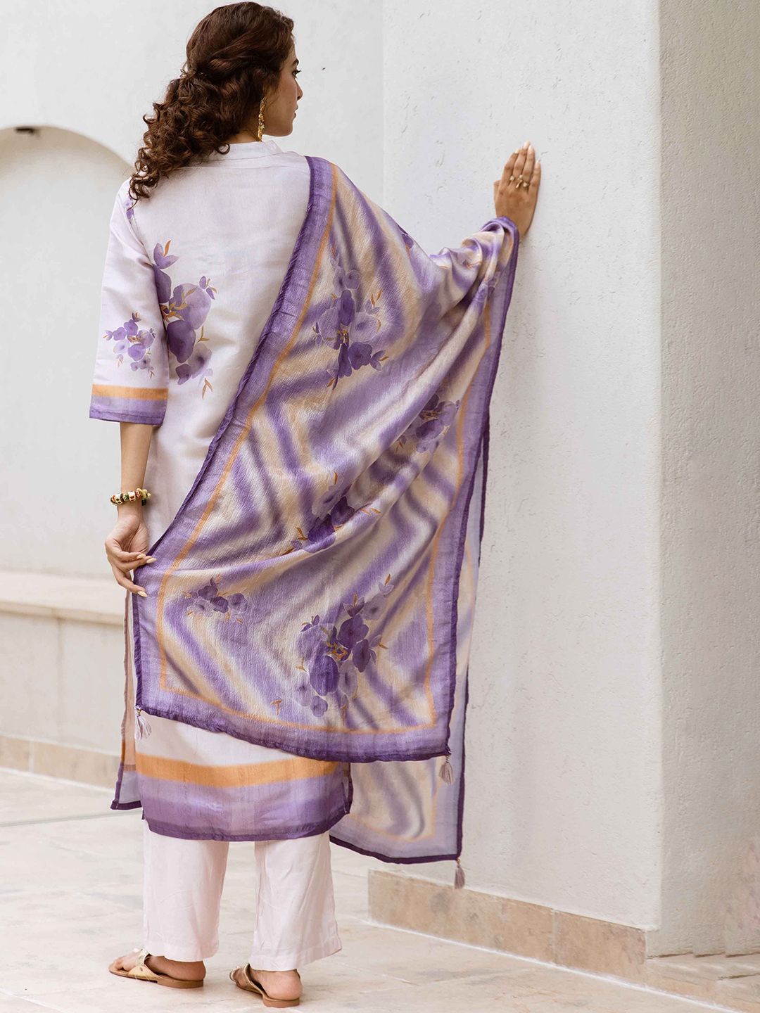 Dhiyona KL Women Floral Printed Kantha Work Chanderi Cotton Kurta with Palazzos & With Dupatta
