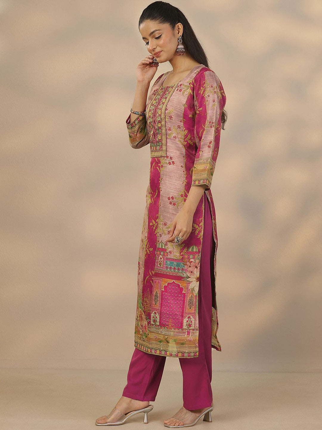 Women Floral Printed Regular Kurta with Trousers & With Dupatta