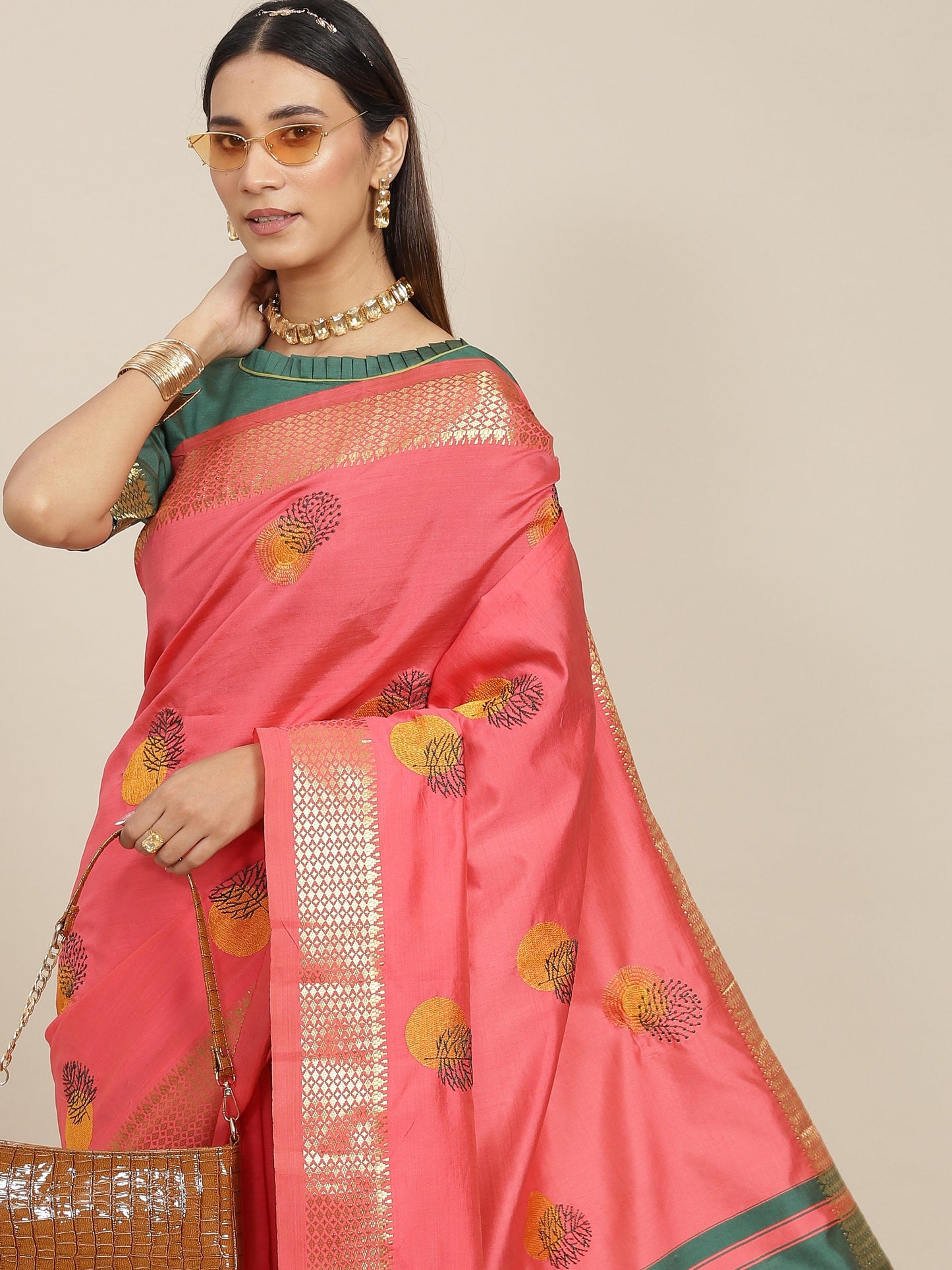 Arriva Fab  Women's Elegant Soft Cotton Silk Saree with Zari Weaving & Contrast Pallu With Blouse  ( KVD1855 )
