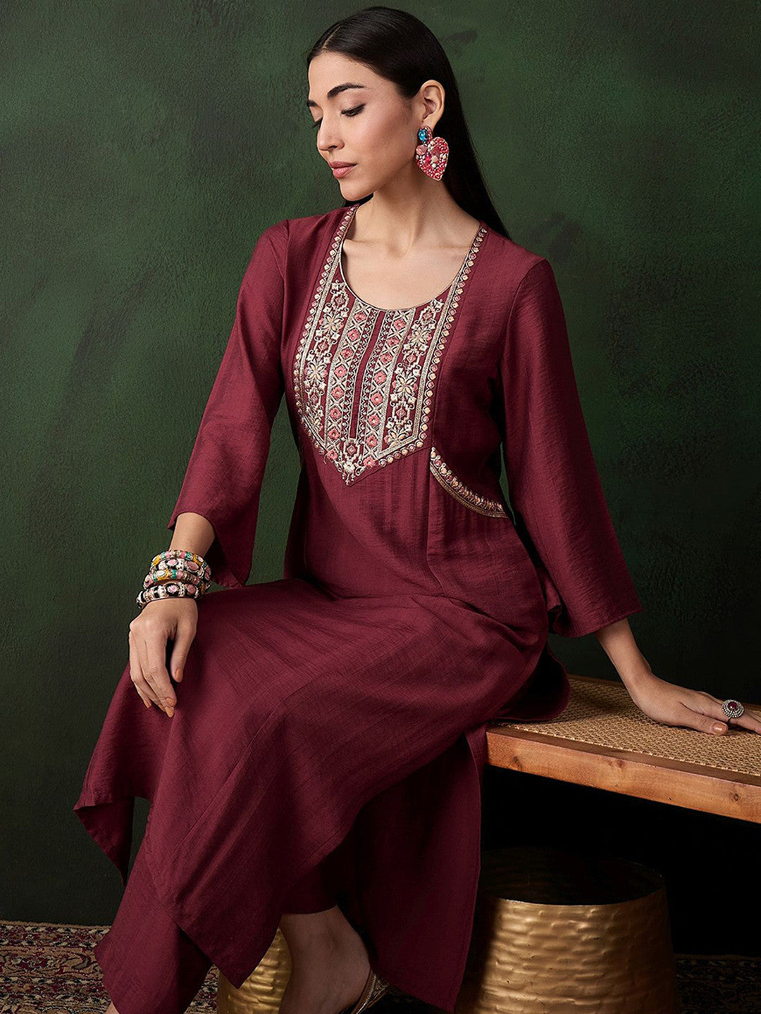 Ethnic Motifs Yoke Design Sequinned Straight Kurta & Trousers