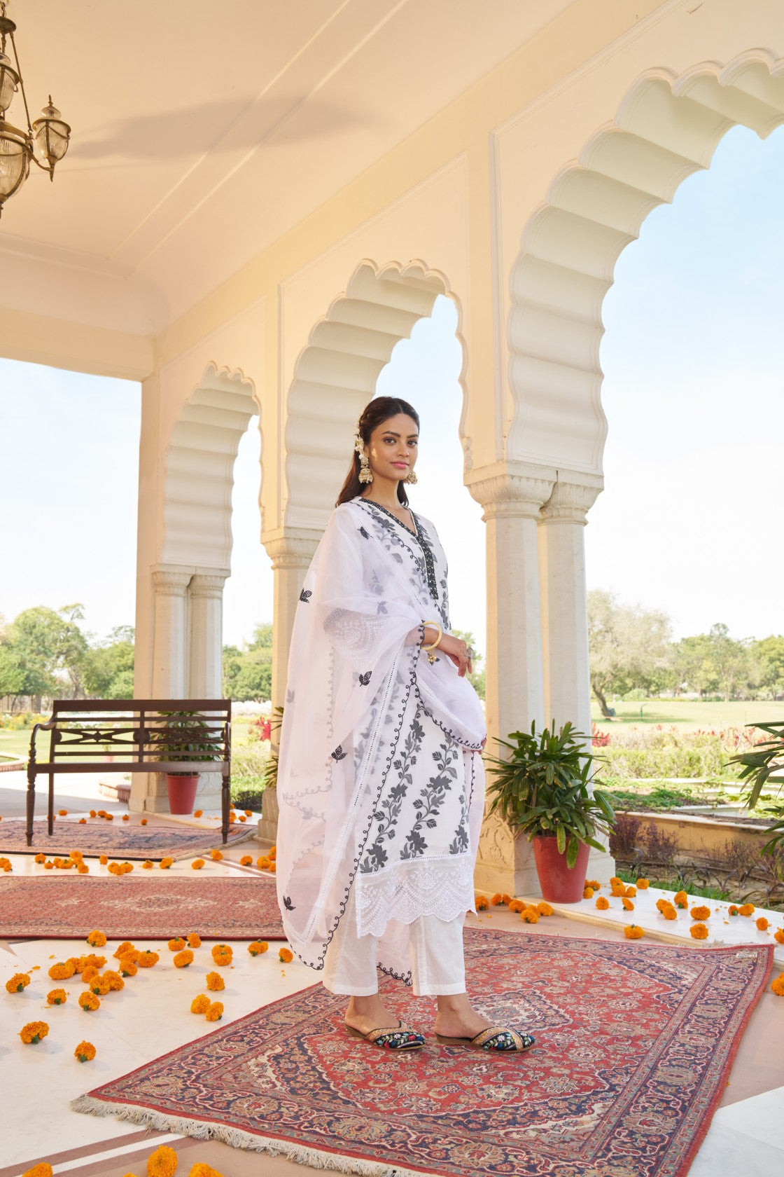 Grithav Pearl Embroidered Lawn Suit Set