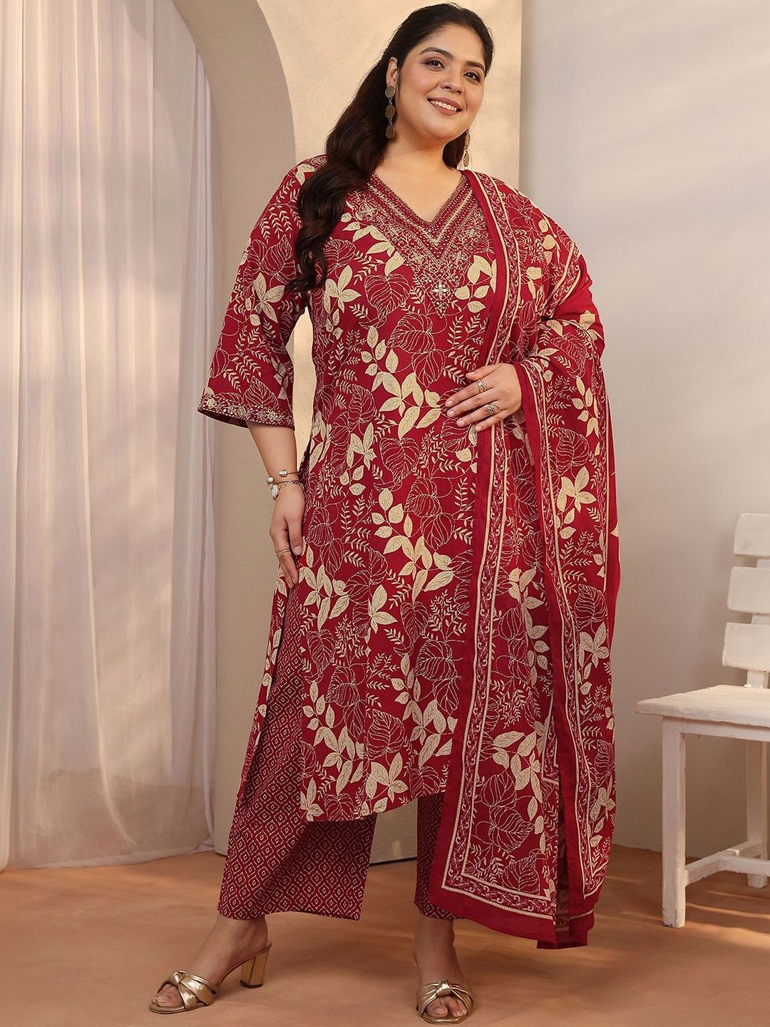 Dhiyona Women's Plus Size Floral Printed Kurta with Trousers & With Dupatta