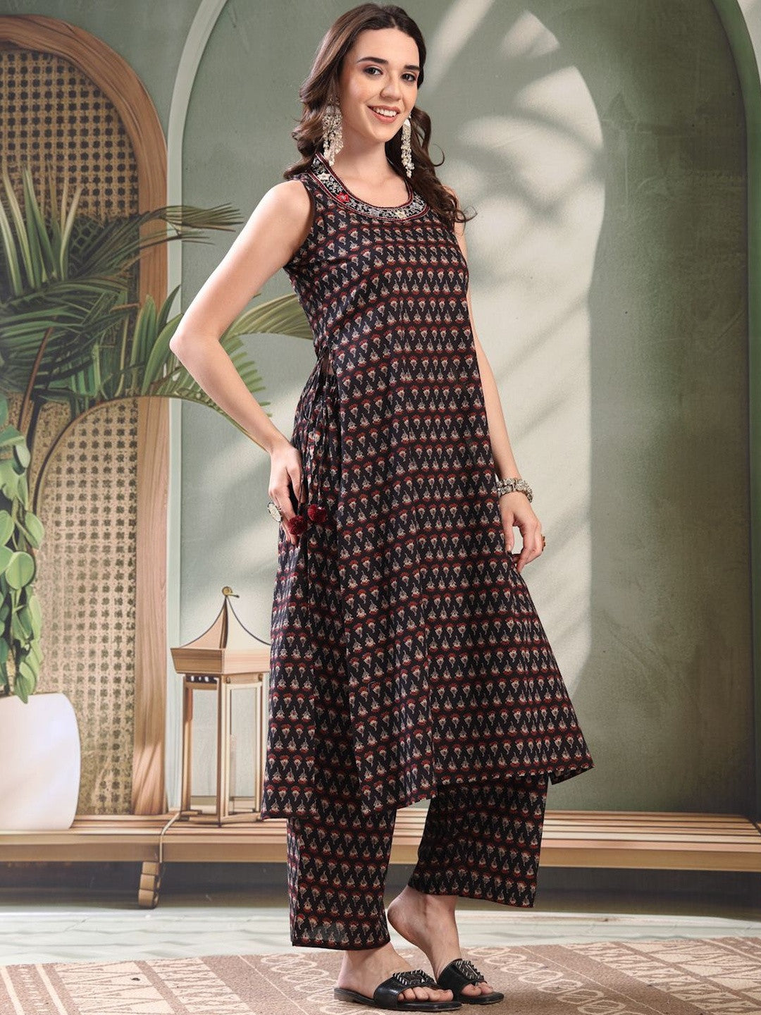 Embroidered Pure Cotton Round Neck Kurta & Palazzos Kurta Set
