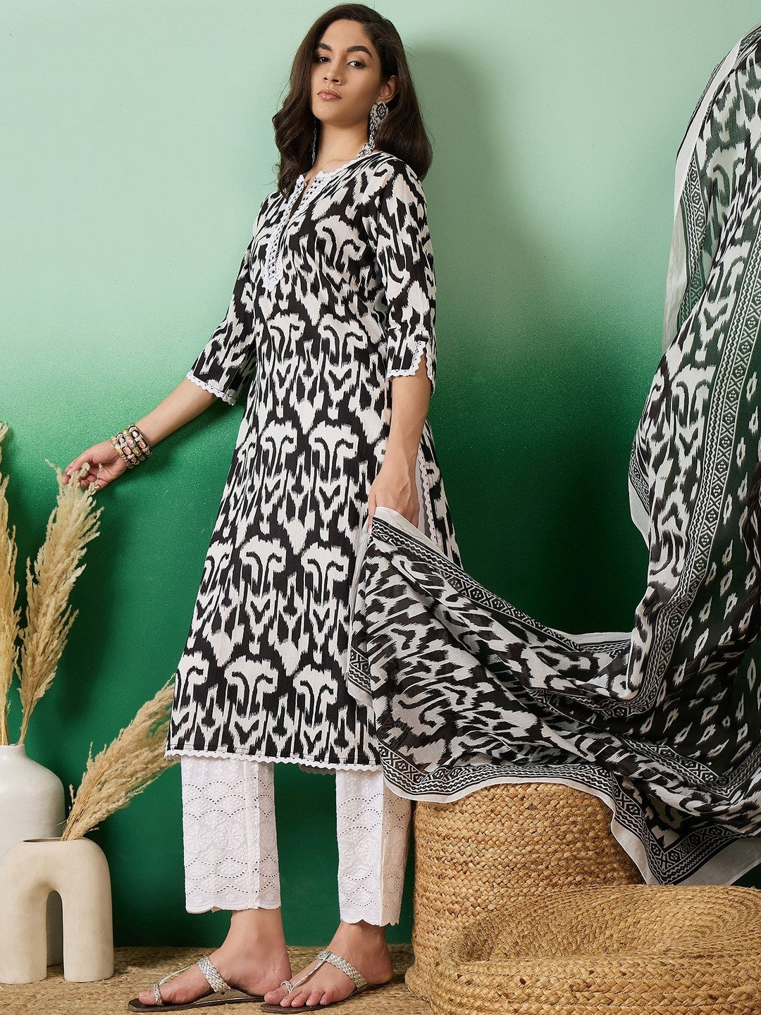 Dhiyona SN Printed Pure Cotton Round Neck Kurta & Trousers Kurta Set
