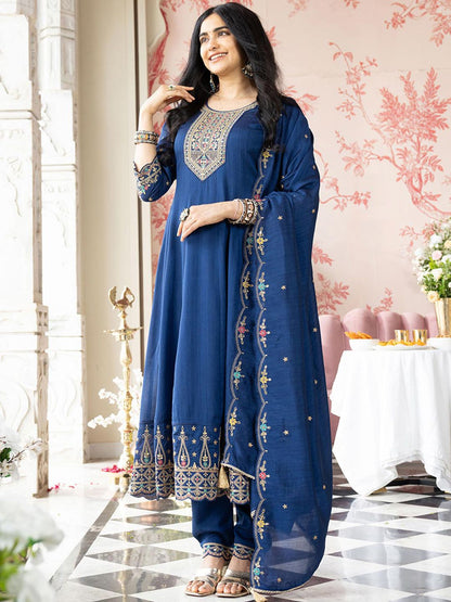 Dhiyona CH Women Floral Embroidered Zari Regular Kurta with Trousers & With Dupatta