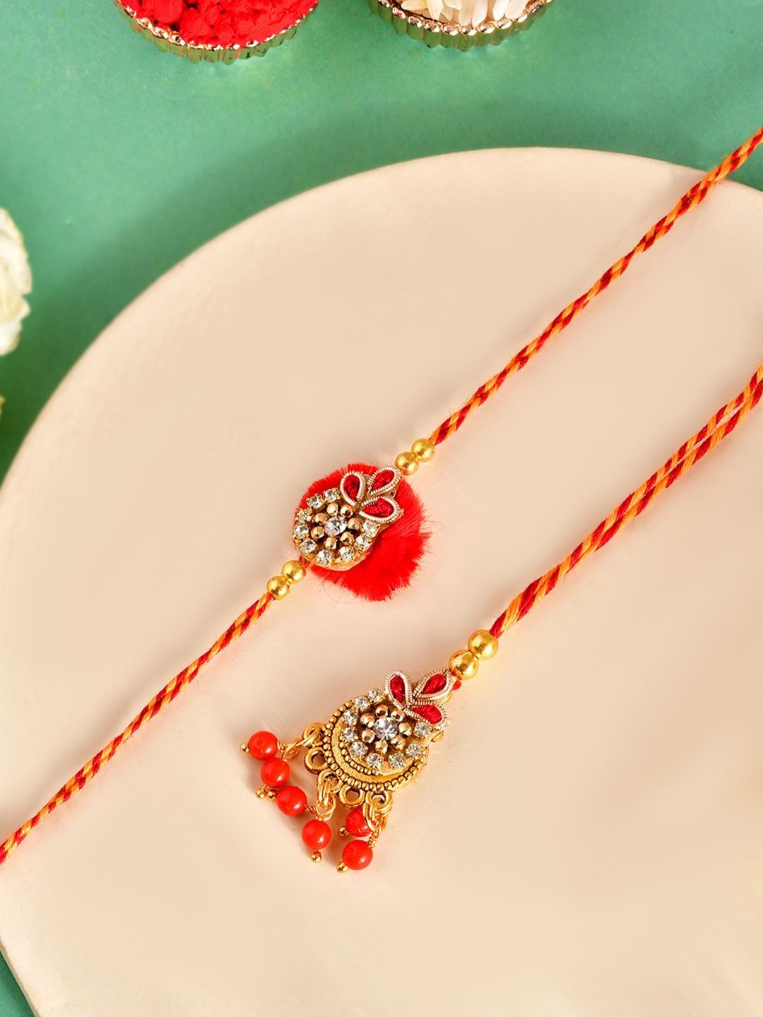 Dhiyona Rakhi