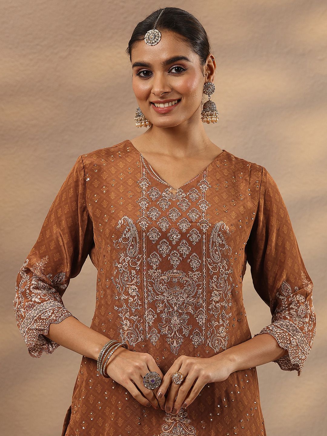 Dhiyona LL Women Ethnic Motifs Embroidered Regular Thread Work Silk Crepe Kurta with Sharara & With Dupatta