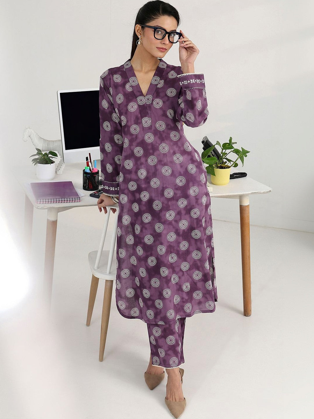 Women Ethnic Motifs Printed Regular Kurta with Trousers